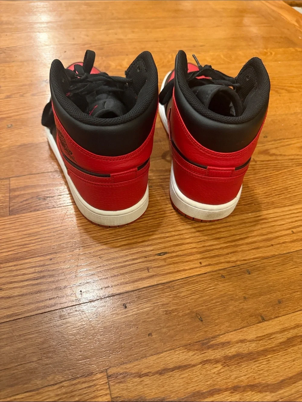 size 8.5Jordan Men’s Mid-Top Sneakers in Red and Black use no box